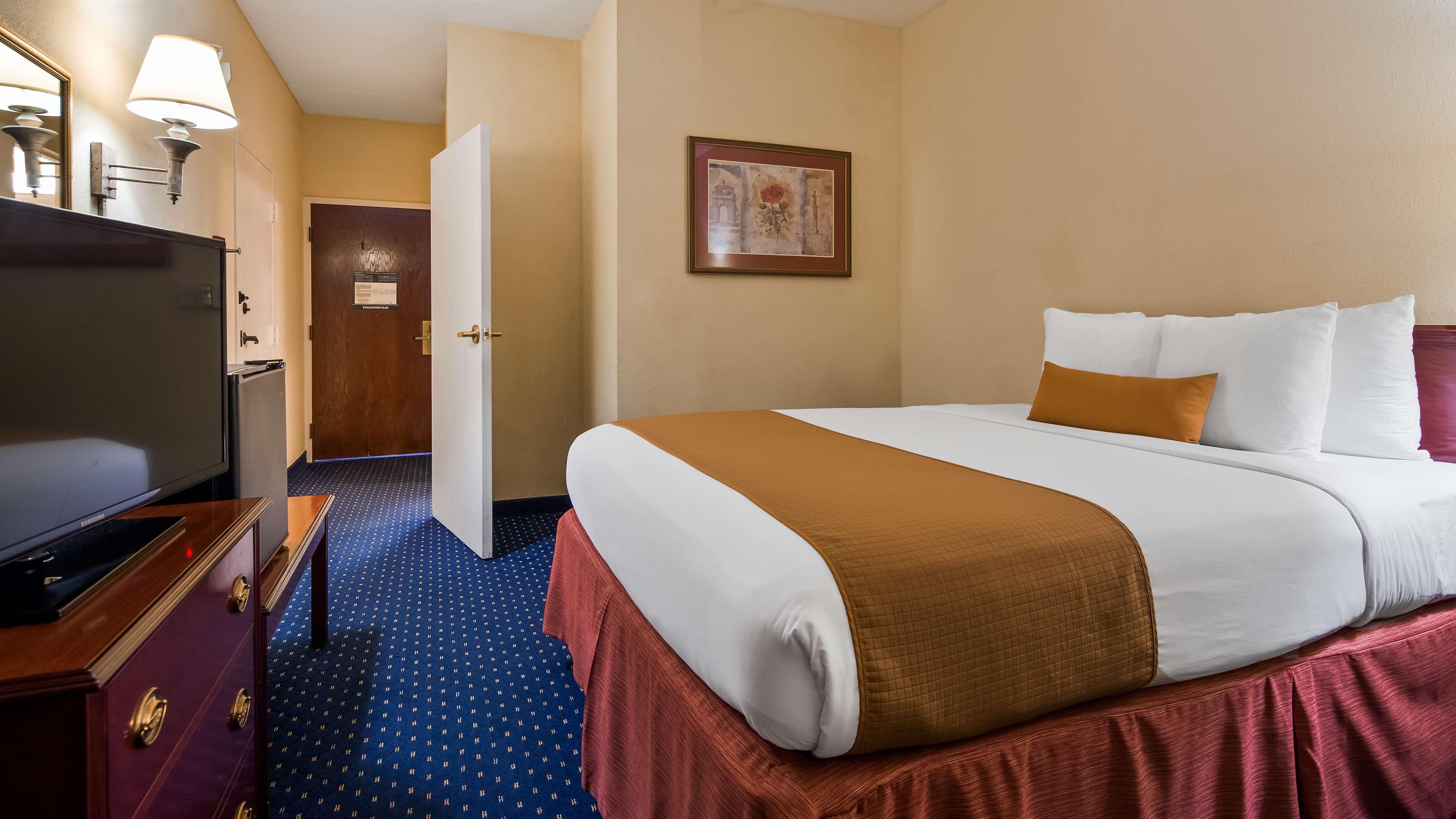 ชัวร์สเตย์ พลัส โฮเต็ล ชิคาโก ลอมบาร์ด บาย เบสต์ เวสเทิร์น Hotel ภายนอก รูปภาพ
