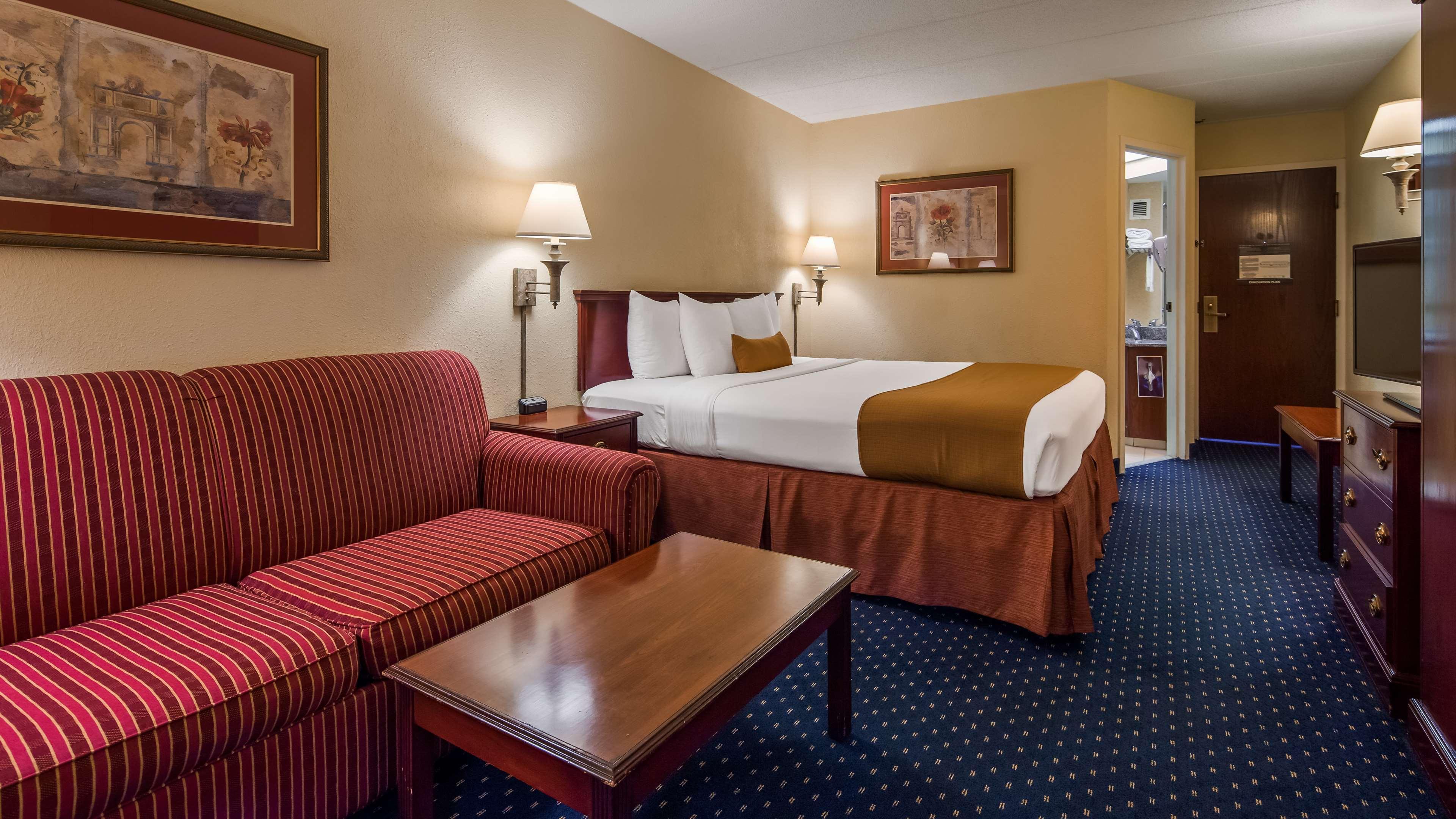 ชัวร์สเตย์ พลัส โฮเต็ล ชิคาโก ลอมบาร์ด บาย เบสต์ เวสเทิร์น Hotel ภายนอก รูปภาพ