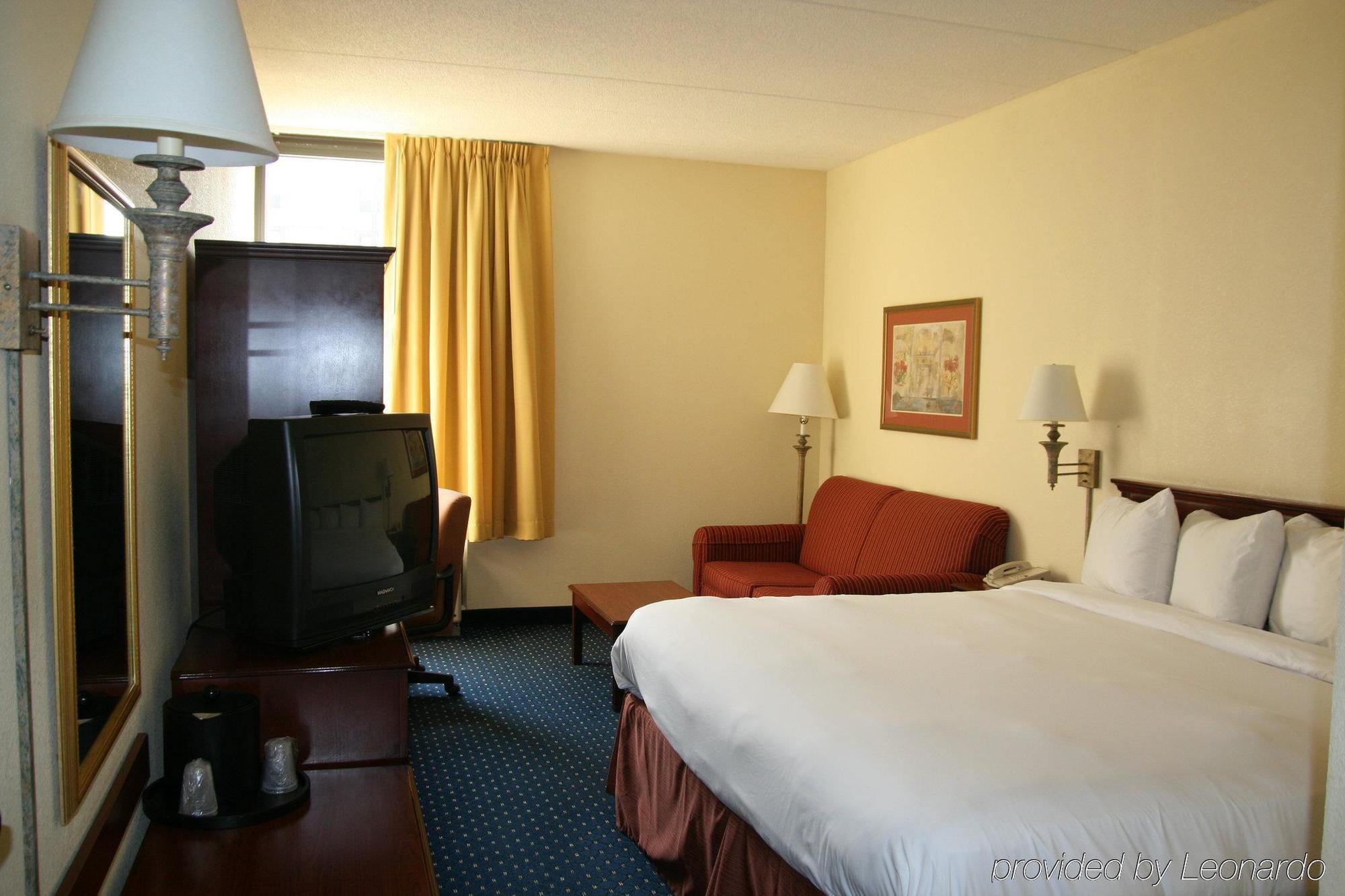 ชัวร์สเตย์ พลัส โฮเต็ล ชิคาโก ลอมบาร์ด บาย เบสต์ เวสเทิร์น Hotel ภายนอก รูปภาพ