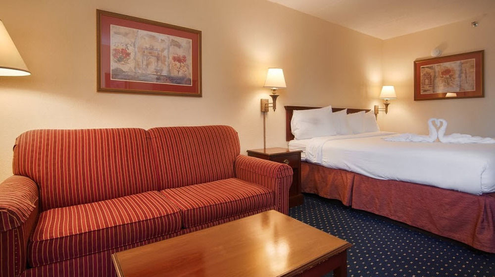 ชัวร์สเตย์ พลัส โฮเต็ล ชิคาโก ลอมบาร์ด บาย เบสต์ เวสเทิร์น Hotel ภายนอก รูปภาพ