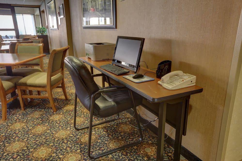 ชัวร์สเตย์ พลัส โฮเต็ล ชิคาโก ลอมบาร์ด บาย เบสต์ เวสเทิร์น Hotel ภายนอก รูปภาพ
